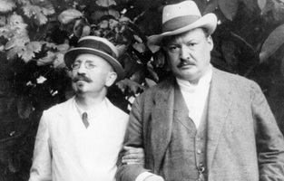 А.А. Спендиаров (слева) и А.К. Глазунов